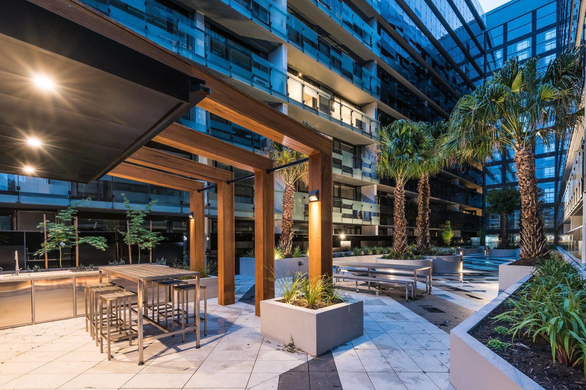 Playhouse Apartments Abbotsford Melbourne Exterior photo